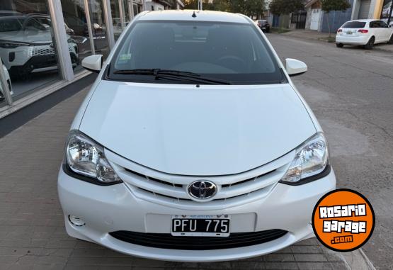 Autos - Toyota Etios xs 2015 Nafta 36000Km - En Venta