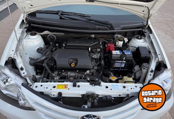 Autos - Toyota Etios xs 2015 Nafta 36000Km - En Venta