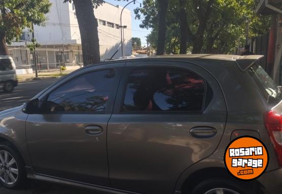 Autos - Toyota Etios xls 5P 2017 Nafta 67000Km - En Venta