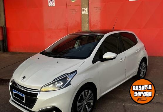 Autos - Peugeot 208 2019 Nafta 106000Km - En Venta