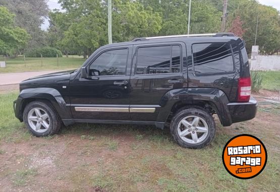 Camionetas - Chrysler Jeep Cherokee Limited 2010 Nafta 143000Km - En Venta