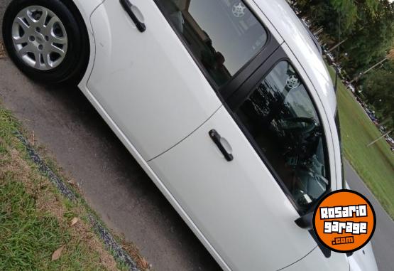 Autos - Ford Fiesta ambiente gnc 5ta 2011 GNC 115000Km - En Venta