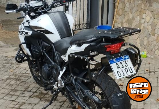 Motos - Benelli TRK 502X 2022 Nafta 25000Km - En Venta