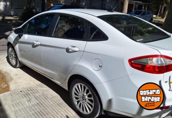 Autos - Ford Fiesta Se Plus 1.6 4P 2017 Nafta 122000Km - En Venta