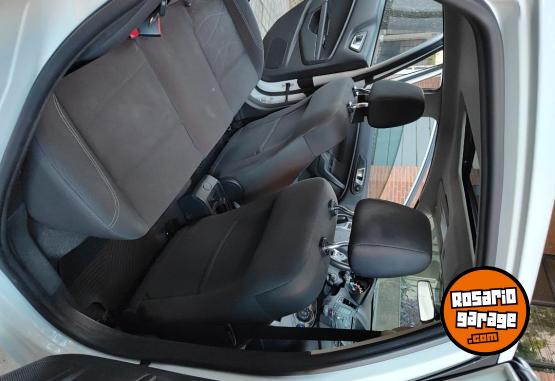 Autos - Ford Fiesta Se Plus 1.6 4P 2017 Nafta 122000Km - En Venta