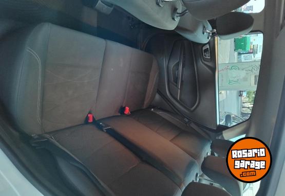 Autos - Ford Fiesta Se Plus 1.6 4P 2017 Nafta 122000Km - En Venta