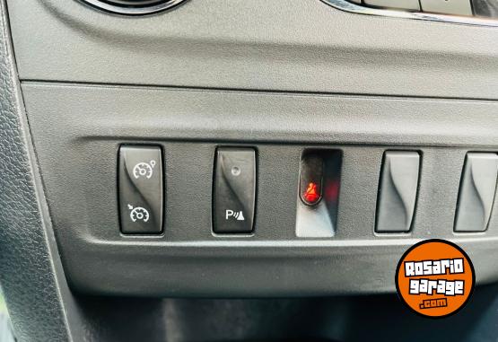 Autos - Renault Sandero intens 1.6 2023 Nafta 25000Km - En Venta