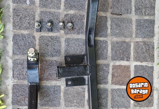 Accesorios para Autos - Vendo enganche para Suran - En Venta