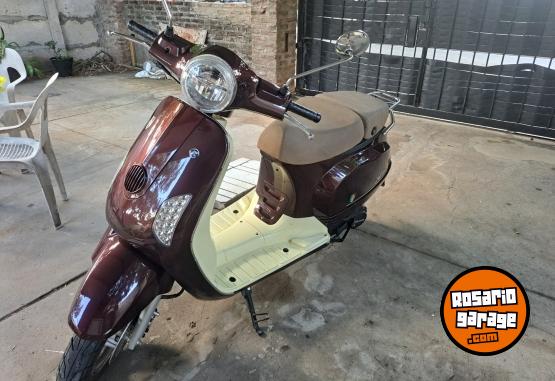 Motos - Motomel Strato euro 150 2023 Nafta 12300Km - En Venta