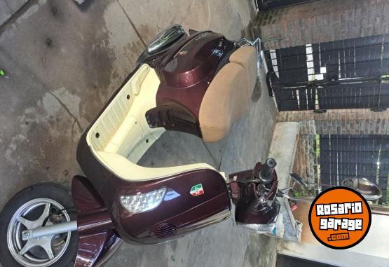 Motos - Motomel Strato euro 150 2023 Nafta 12300Km - En Venta