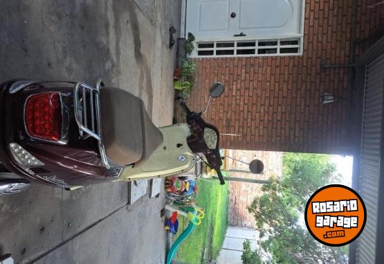 Motos - Motomel Strato euro 150 2023 Nafta 12300Km - En Venta