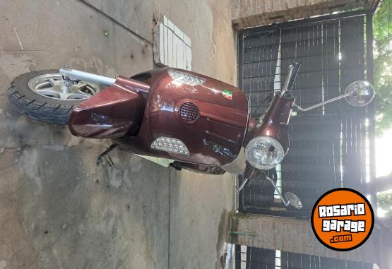 Motos - Motomel Strato euro 150 2023 Nafta 12300Km - En Venta