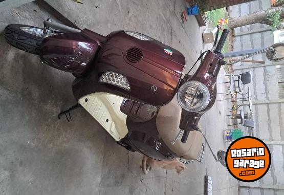 Motos - Motomel Strato euro 150 2023 Nafta 12300Km - En Venta