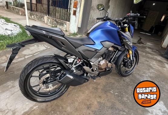 Motos - Honda Cb300 2024 Nafta 1800Km - En Venta