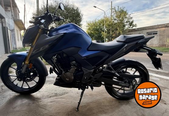 Motos - Honda Cb300 2024 Nafta 1800Km - En Venta