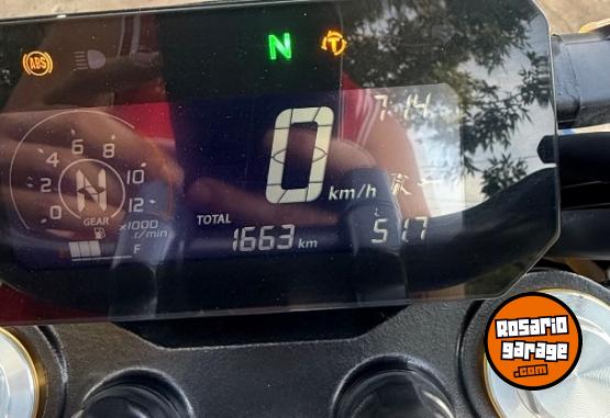 Motos - Honda Cb300 2024 Nafta 1800Km - En Venta