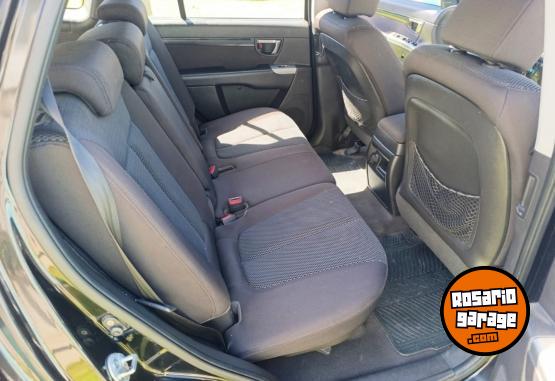 Camionetas - Hyundai GLS 2.4N 2WD 7 ASIENTOS 2011 Nafta 163000Km - En Venta