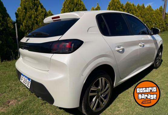Autos - Peugeot 208 2022 Nafta 30000Km - En Venta
