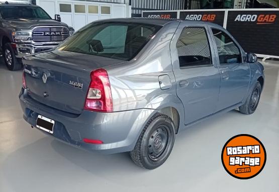 Autos - Renault Logan 2011 Nafta 140000Km - En Venta