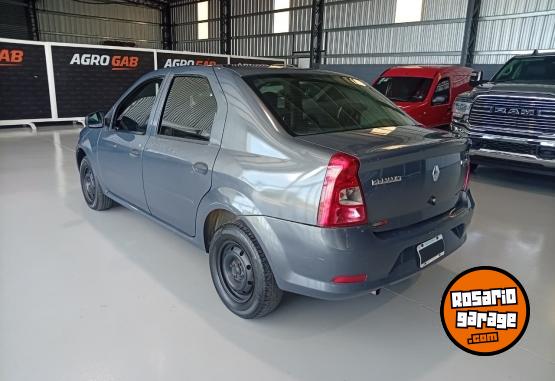 Autos - Renault Logan 2011 Nafta 140000Km - En Venta