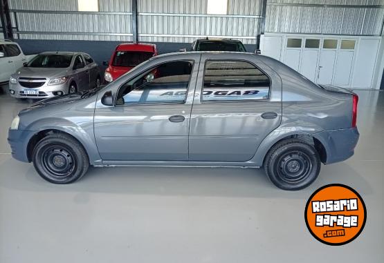 Autos - Renault Logan 2011 Nafta 140000Km - En Venta