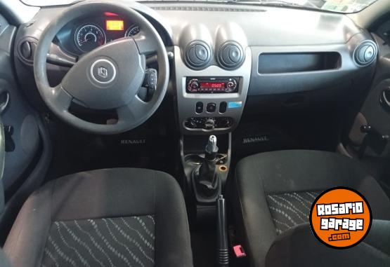 Autos - Renault Logan 2011 Nafta 140000Km - En Venta