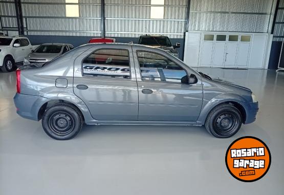 Autos - Renault Logan 2011 Nafta 140000Km - En Venta