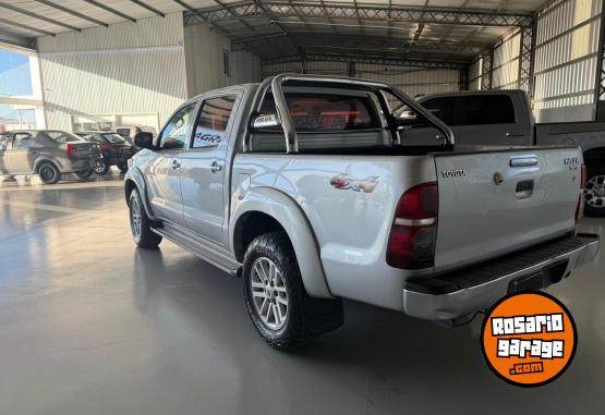 Camionetas - Toyota Hilux SRV 2014 Diesel 230000Km - En Venta