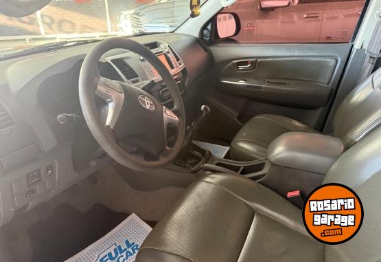 Camionetas - Toyota Hilux SRV 2014 Diesel 230000Km - En Venta