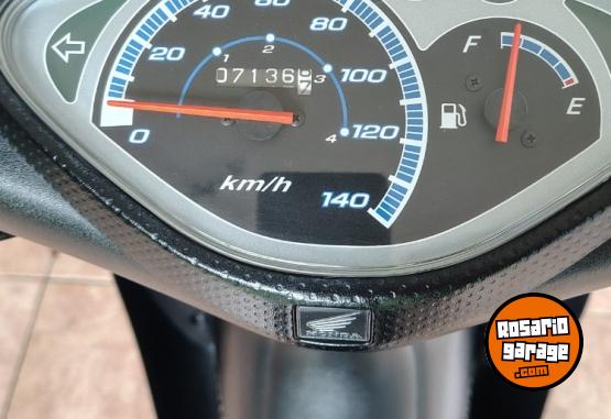 Motos - Honda Biz 2013 Nafta 7200Km - En Venta