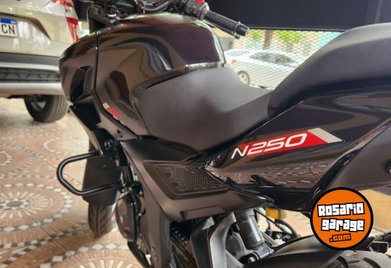 Motos - Bajaj Rouser n250 2023 Nafta 4000Km - En Venta