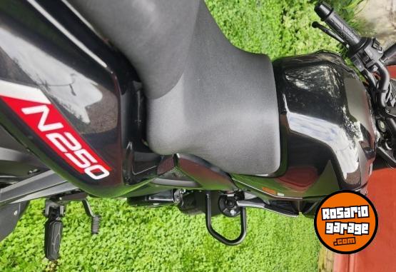 Motos - Bajaj Rouser n250 2023 Nafta 4000Km - En Venta