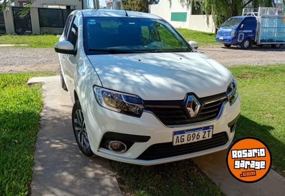 Autos - Renault Sandero intens 2023 GNC 38000Km - En Venta