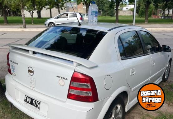 Autos - Chevrolet Astra 2005 GNC 270000Km - En Venta