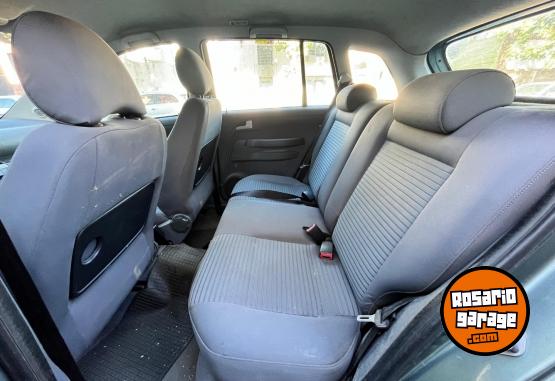 Autos - Volkswagen Suran 1.6 higiene 2009 Nafta 180000Km - En Venta