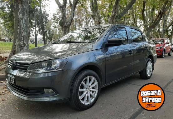 Autos - Volkswagen Voyage con gnc 2014 GNC 98000Km - En Venta
