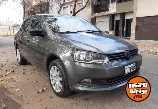 Autos - Volkswagen Voyage con gnc 2014 GNC 98000Km - En Venta