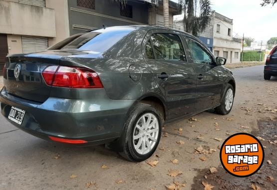 Autos - Volkswagen Voyage con gnc 2014 GNC 98000Km - En Venta