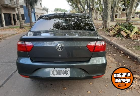 Autos - Volkswagen Voyage con gnc 2014 GNC 98000Km - En Venta