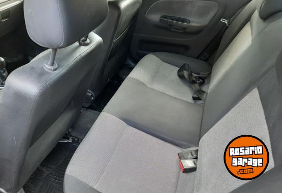 Autos - Volkswagen Voyage con gnc 2014 GNC 98000Km - En Venta