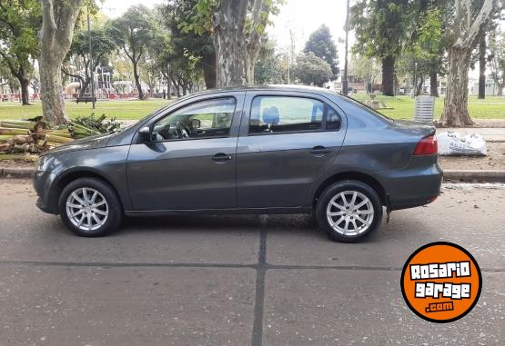 Autos - Volkswagen Voyage con gnc 2014 GNC 98000Km - En Venta