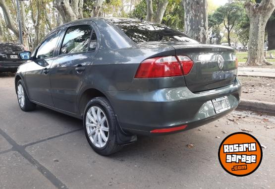Autos - Volkswagen Voyage con gnc 2014 GNC 98000Km - En Venta