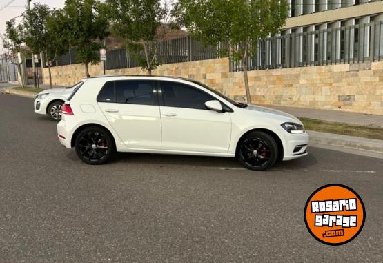 Autos - Volkswagen Golf 2018 Nafta 125000Km - En Venta
