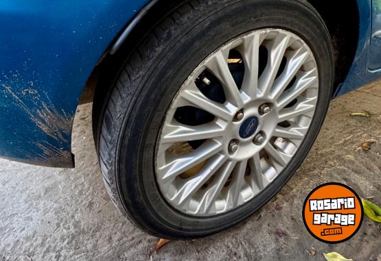 Autos - Ford Fiesta Kinetic se 1.6 2014 Nafta 153100Km - En Venta
