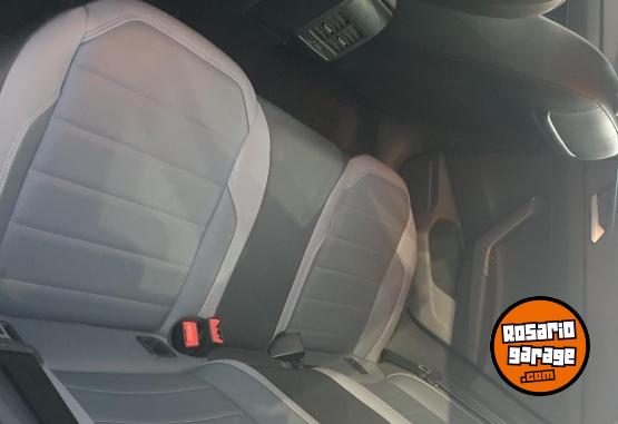 Autos - Volkswagen Nivus Highline Hero 2022 Nafta 81000Km - En Venta