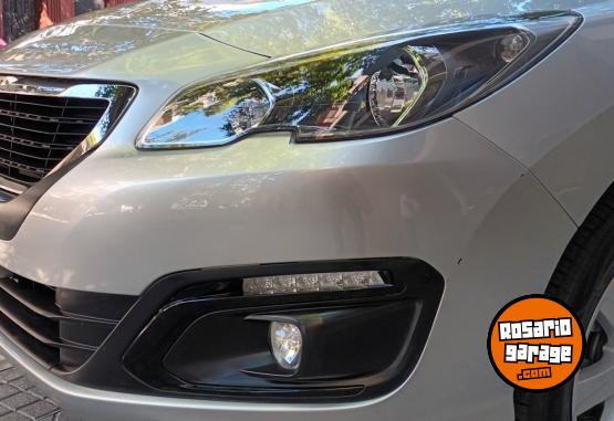 Autos - Peugeot 308 ALLURE NAV + TECHO PA 2017 Diesel 75000Km - En Venta