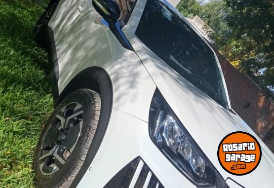 Autos - Peugeot 2008 Allure 2024 Nafta 31500Km - En Venta