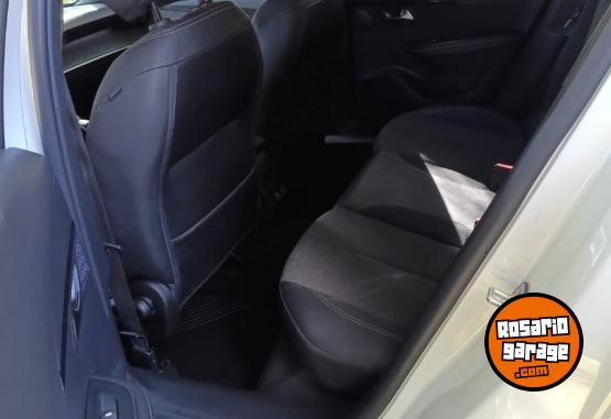 Autos - Peugeot 2008 Allure 2024 Nafta 31500Km - En Venta