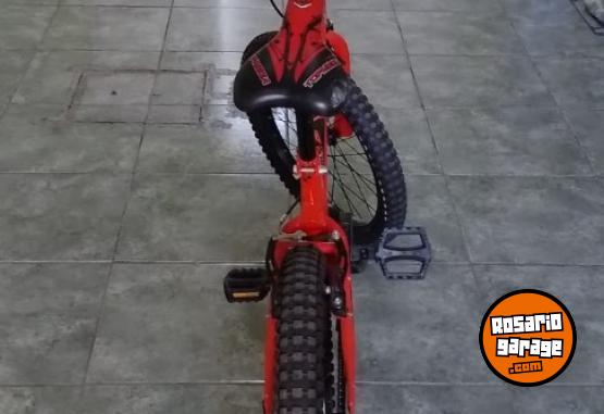Deportes - BICICLETA NI�O  RODADO 20  CASI NUEVA - En Venta