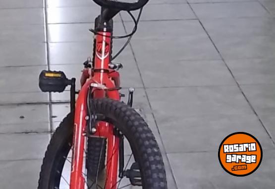 Deportes - BICICLETA NI�O  RODADO 20  CASI NUEVA - En Venta